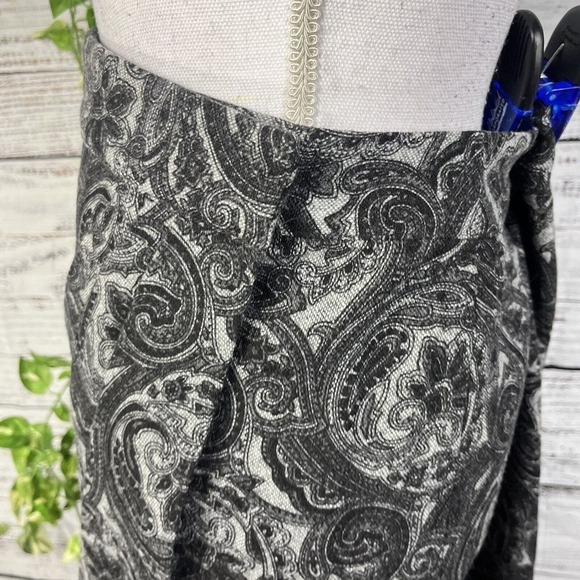 Talbots Skirt size 10 Petite Black Gray Wool Paisley Wrap Straight Knee Boho - Picture 8 of 11